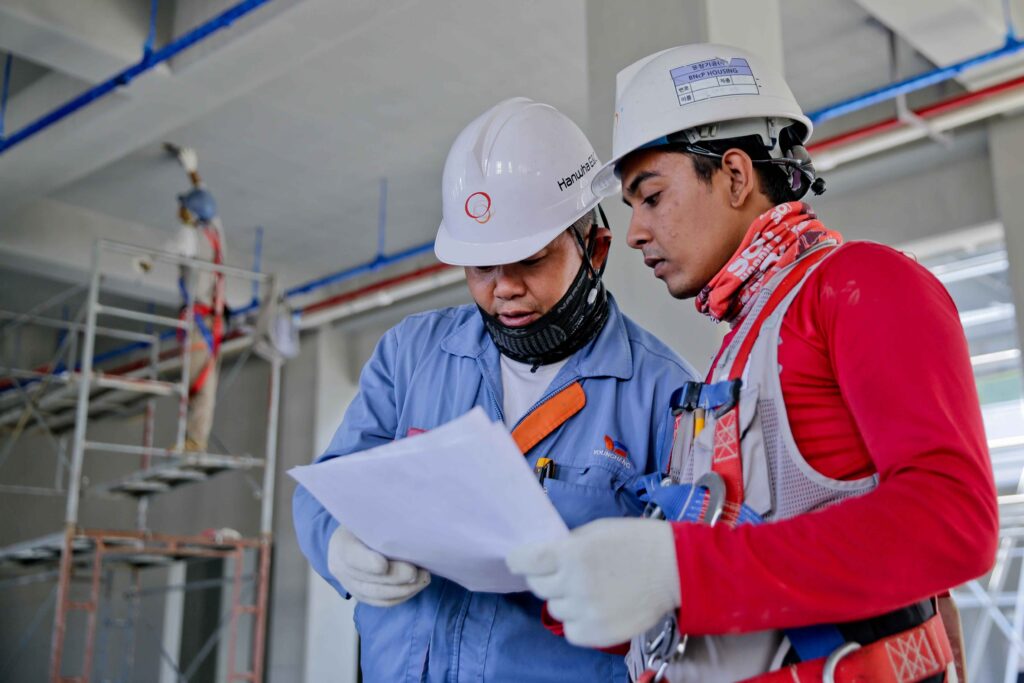 Con el Curso de Maestro de Obras, aprende a planificar proyectos de construcción de manera profesional